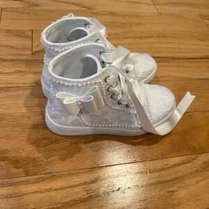Kids White Lace Fancy High-Top Sneakers
